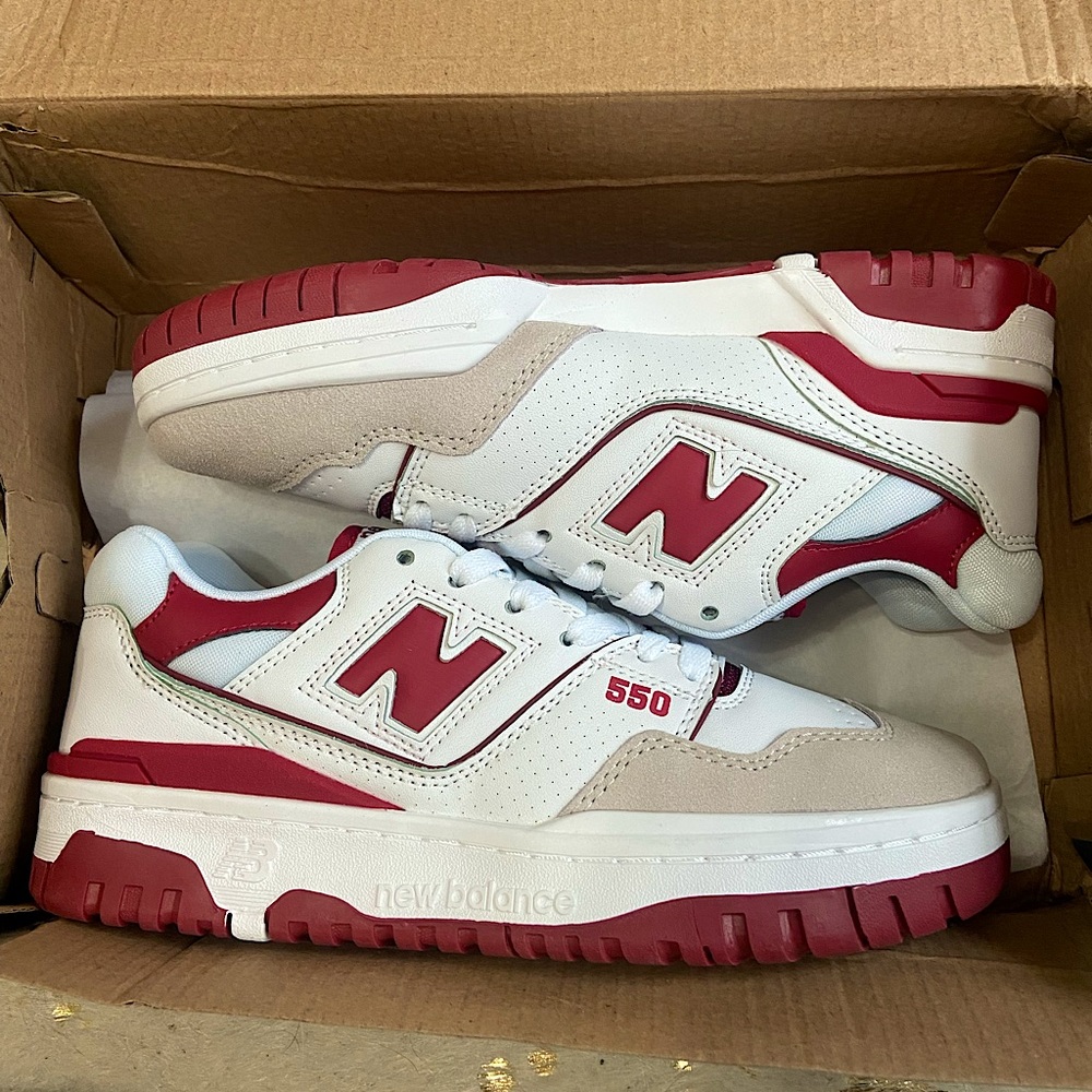 New Balance 550. Burgundy Women’s 7.5